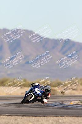 media/Dec-07-2025-CVMA (Sun) [[3e7d2de5dc]]/Race 16-Formula Middleweight/